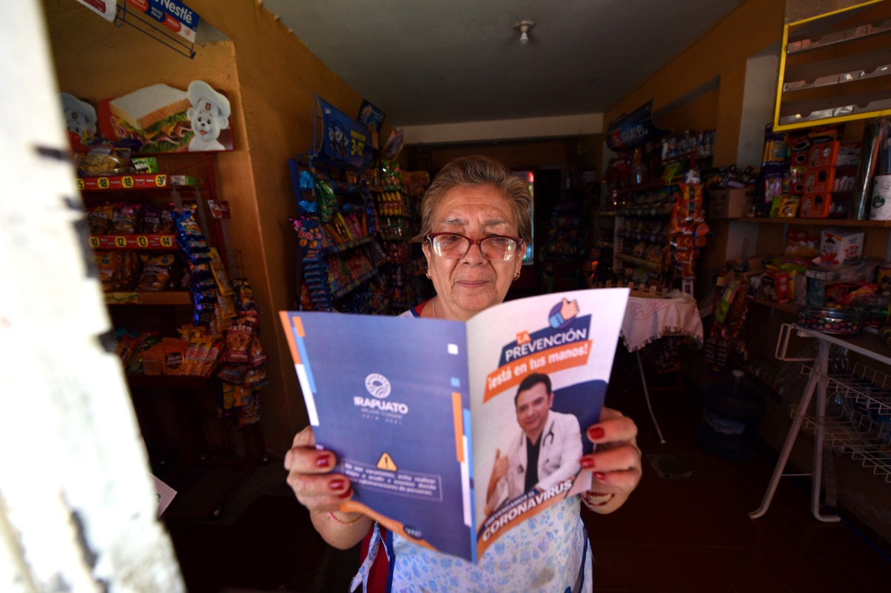 En Irapuato, inicia entrega de dípticos informativos sobre medidas preventivas ante coronavirus