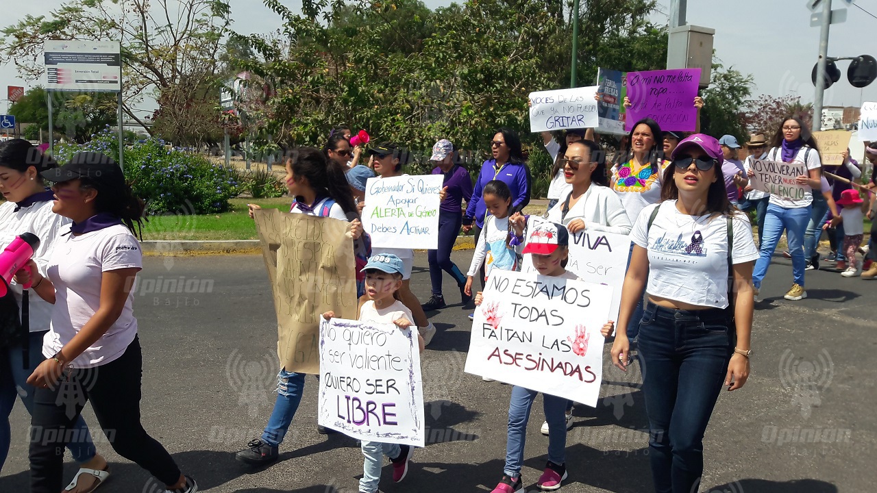 “Vivimos con Miedo”: marchan mujeres en Irapuato y piden freno a violencia