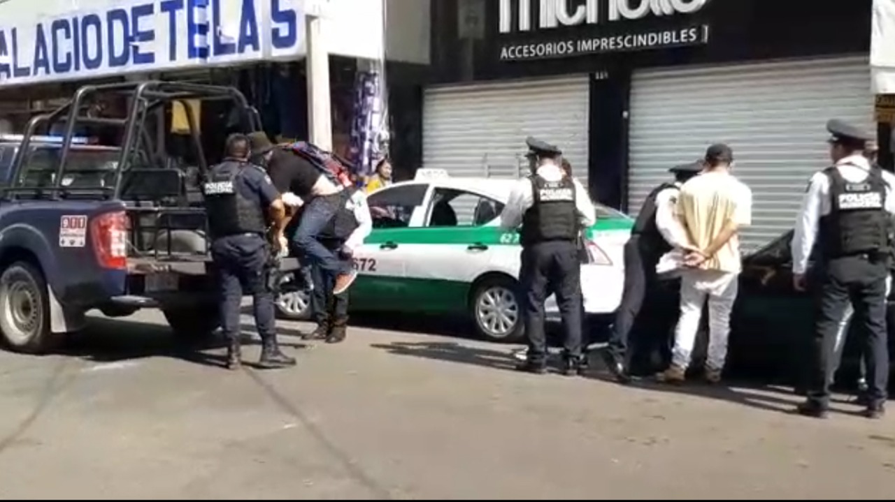 7 personas detenidas, por agredir a policías y negarse a desalojar el centro