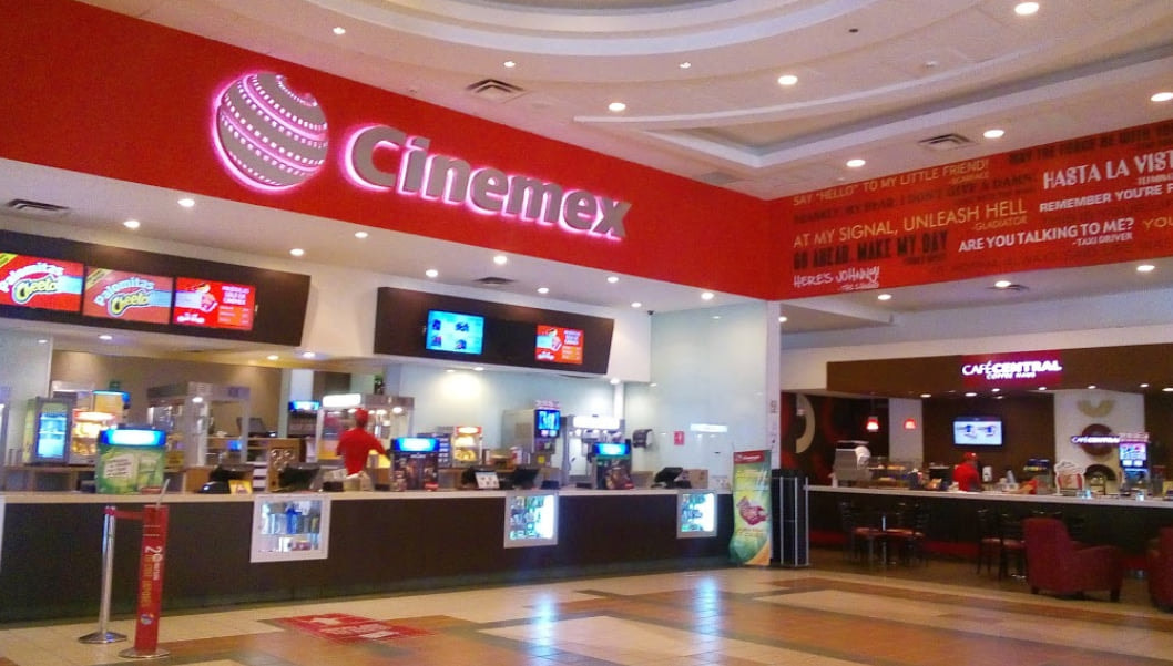 Desde lunes 24 de agosto, se reactivan cines y eventos sociales en Irapuato
