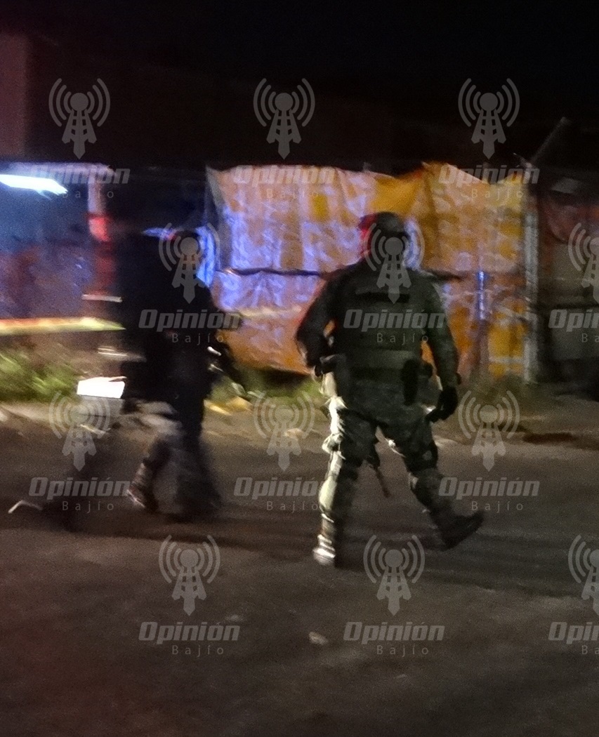 Atacan a granadazos y disparos casa en Irapuato